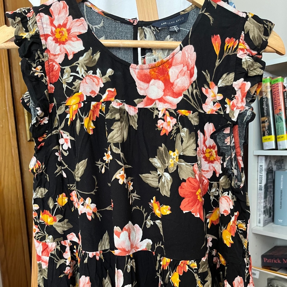 American Eagle Light Summer Top